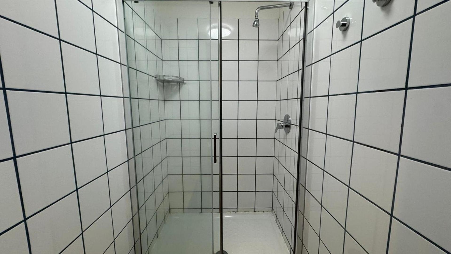 Bett im gemischten 6-Bett-Schlafsaal